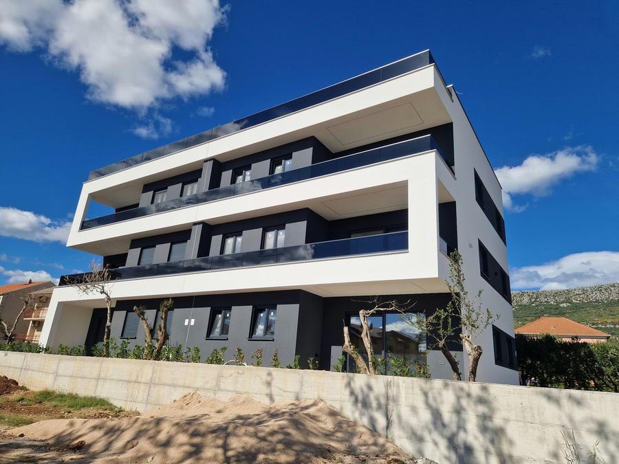 Stambena zgrada u Kaštel Kambelovcu